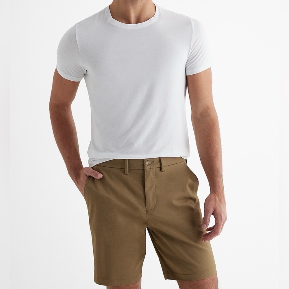 [Express] 10" Comfort Waist Hyper Stretch
Chino Shorts